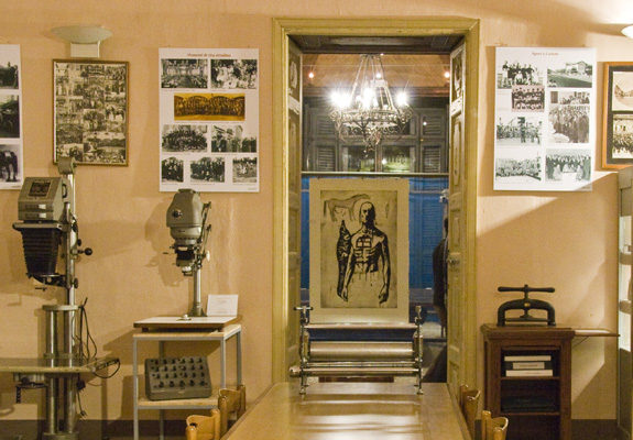 Milano Print makers, Paper blood, 2015